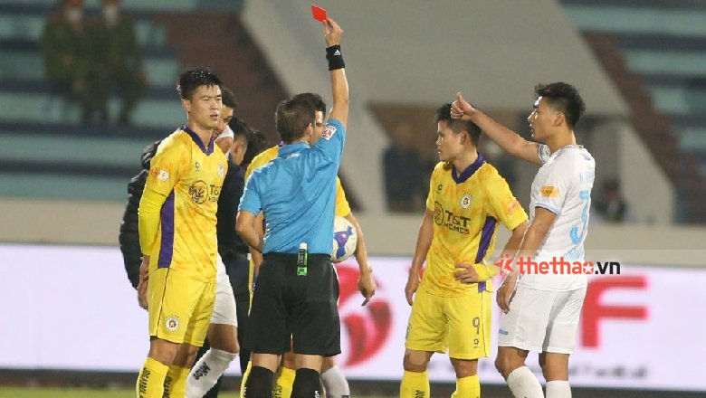 HLV Hà Nội FC: 'Trọng tài quá nặng tay với Tuấn Hải'