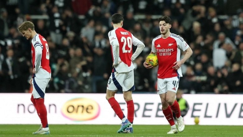 Thua đau Newcastle, Arsenal dừng bước ở cúp Liên đoàn Anh