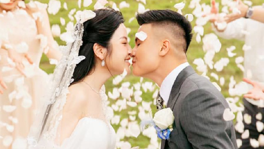 Quang Hải bật khóc khi được Chu Thanh Huyền báo tin vui trong lễ cưới
