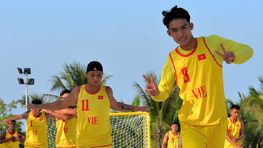 ĐT bóng ném bãi biển nam Việt Nam thắng Singapore ở trận ra quân SEA Games 31