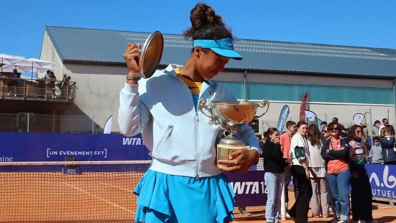 Naomi Osaka trở lại top 50 WTA sau chức vô địch ở Saint-Malo