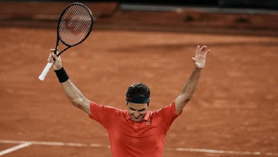 Trầy trật vào vòng 4, Federer bất ngờ muốn bỏ Roland Garros