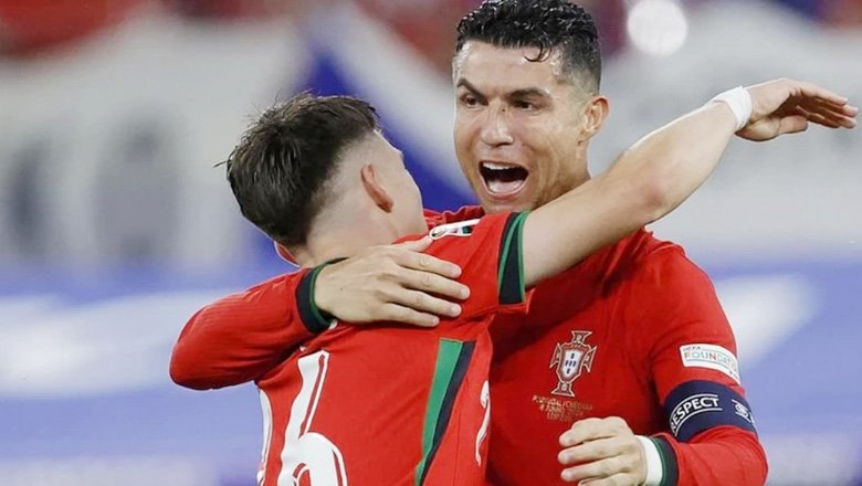 Ronaldo bị chỉ trích vì 'tàng hình', khiến tuyển Bồ Đào Nha bị loại