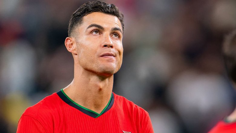 Ronaldo tịt ngòi, Bồ Đào Nha nhạt nhòa dừng bước