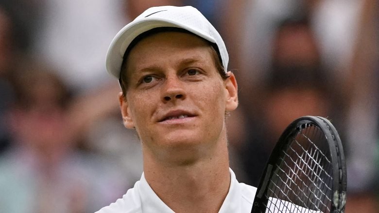 Sinner thắng dễ vòng 3 Wimbledon, phá kỷ lục của Federer