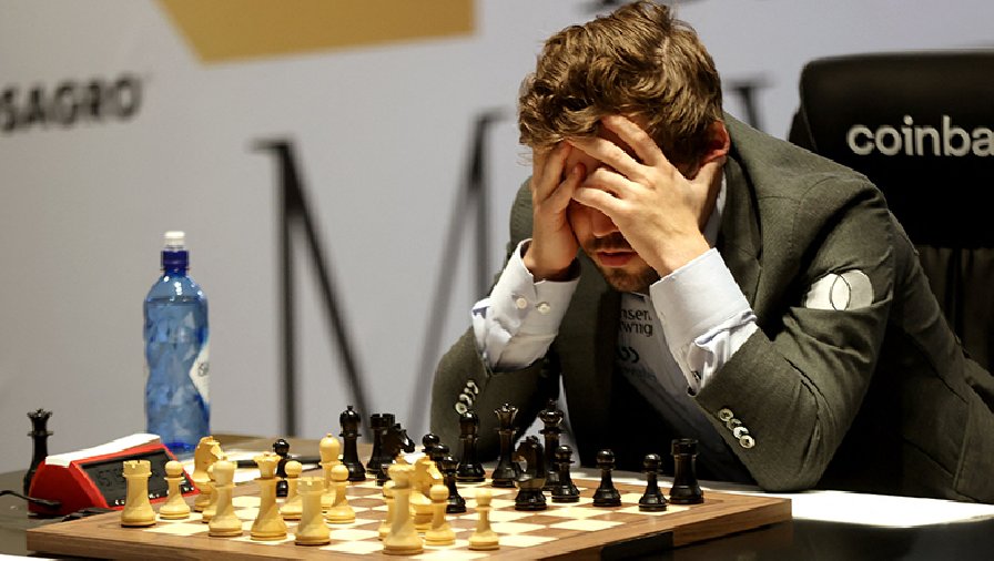 Carlsen bỏ giải sau trận thua trước ‘trùm streamer’ Hans Niemann