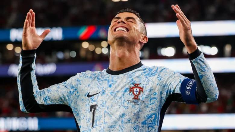 Ronaldo chạm mốc 900 bàn thắng: Sự vĩ đại của một cỗ máy săn bàn