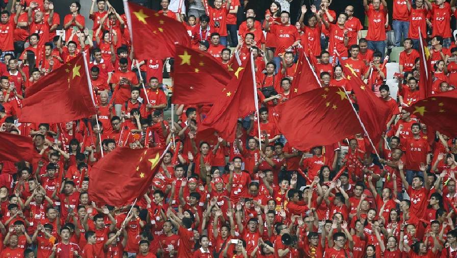 Người Trung Quốc hâm mộ bóng đá cuồng nhiệt như thế nào?