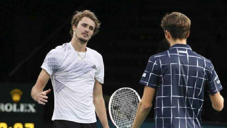 Medvedev và Zverev quyết đấu tại bán kết Paris Masters, chờ Djokovic ở chung kết