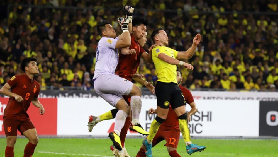 ĐT Malaysia bị trọng tài 'bẻ còi', không công nhận bàn thắng vào lưới Thái Lan