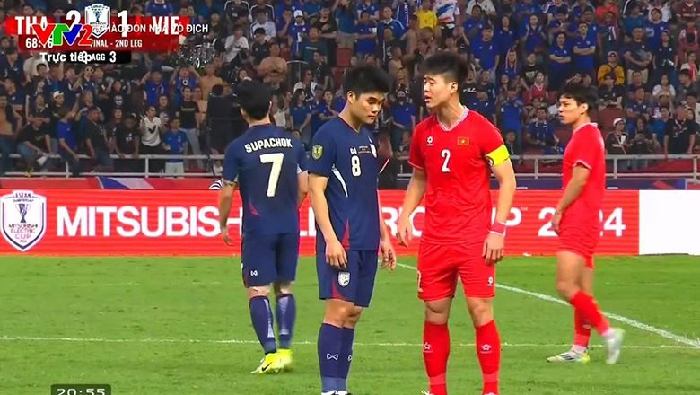 Duy Mạnh thất vọng vì Supachok chơi thiếu fair-play