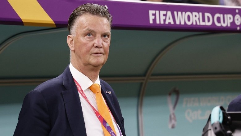 Sau Kluivert, Indonesia tiếp tục gây sốc với Louis van Gaal