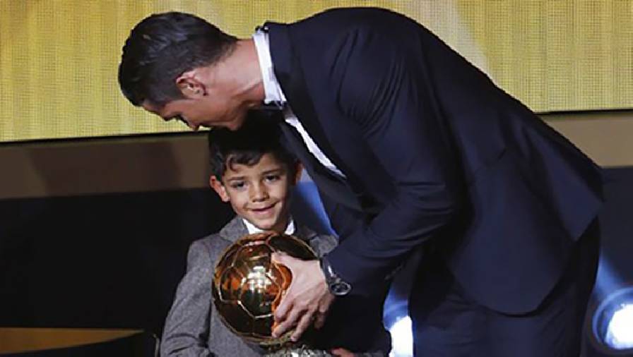 Sinh ra trong sự đủ đầy, Ronaldo lo ngại con trai mình sống thiếu động lực