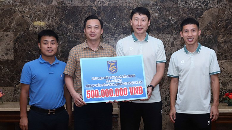 Đội bóng của thầy Park thưởng khủng cho ĐT Việt Nam sau trận thắng Philippines