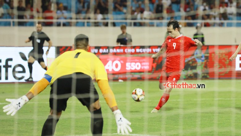 Văn Toàn bị treo giò trước Iraq, ĐT Việt Nam thêm khó khăn ở vòng loại World Cup 2026