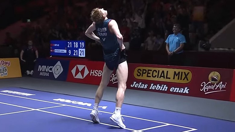 Anders Antonsen thắng ngược Shi Yu Qi, vào chung kết Indonesia Mở rộng