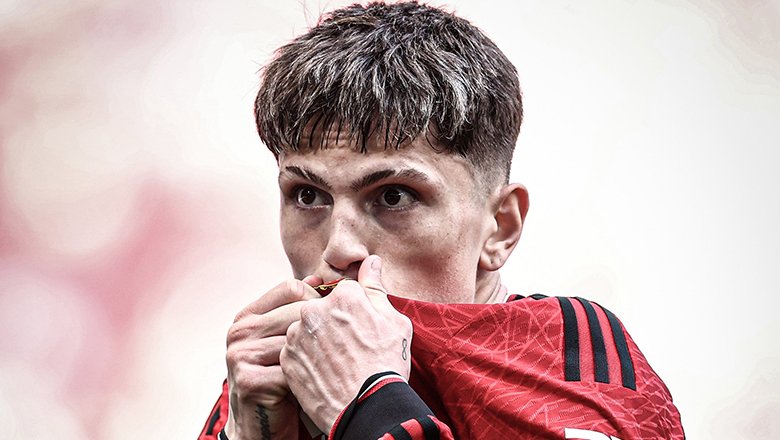 Ten Hag muốn giải cứu Garnacho khỏi MU