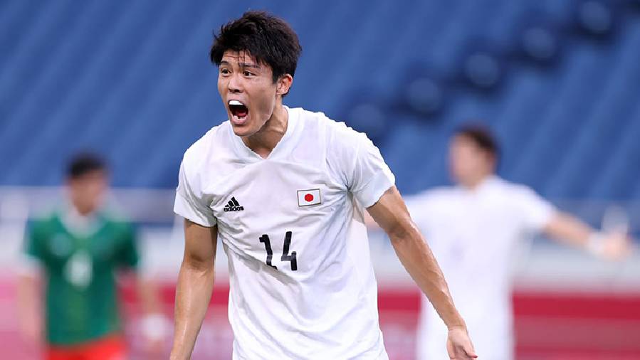 Takehiro Tomiyasu thề đưa Nhật Bản vực dậy ở vòng loại World Cup