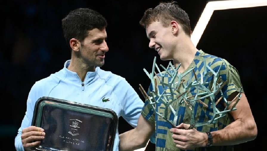 Holger Rune lội ngược dòng ngoạn mục trước Djokovic, vô địch Paris Masters 2022