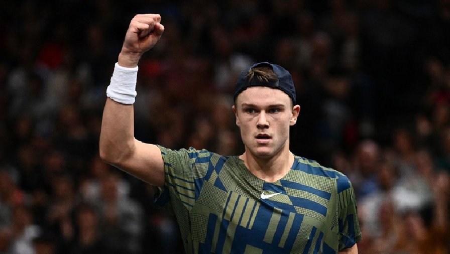 Holger Rune, tay vợt 19 tuổi hạ Djokovic để vô địch Paris Masters 2022 là ai?