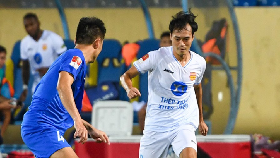 Nam Định giành trọn 3 giải thưởng tháng 10 và 11 V.League 2023/2024