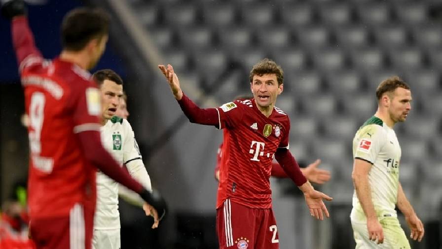Bayern Munich thua ngược ‘khắc tinh’ Monchengladbach trong ngày mất... 13 ngôi sao