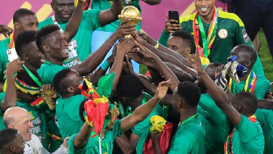 Biển người chào đón ĐT Senegal sau chức vô địch CAN lịch sử