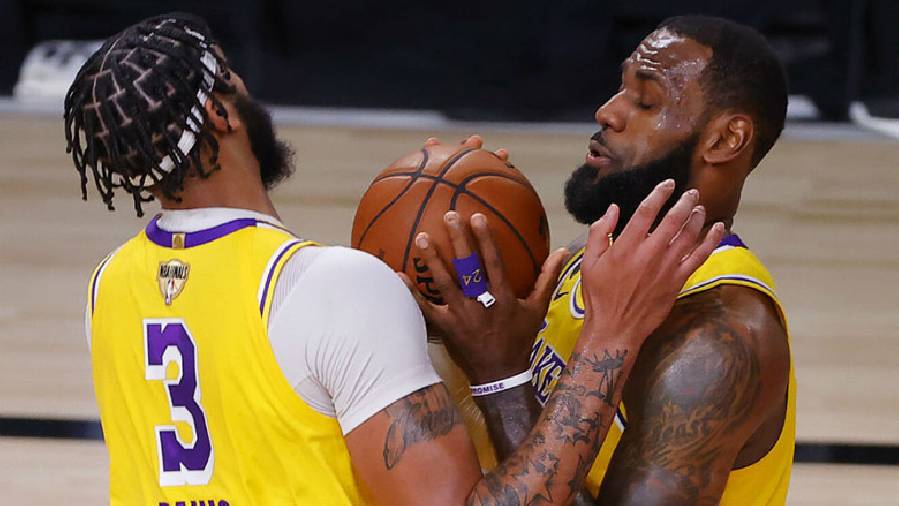 HLV của Lakers: 'Còn LeBron James và Anthony Davis thì còn cơ hội vô địch'