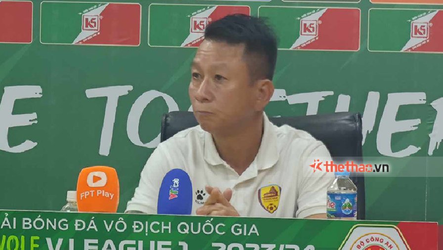 HLV Văn Sỹ Sơn bị VFF phạt nặng sau phát ngôn gây sốc tại V.League
