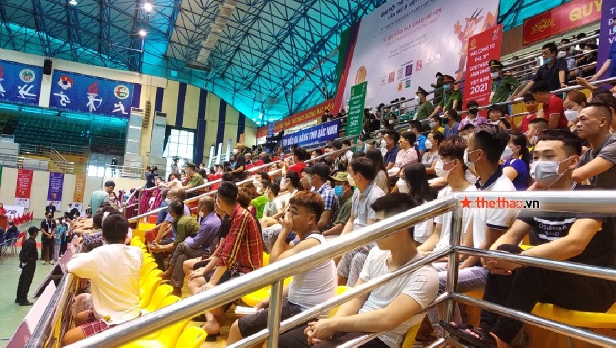 Hàng ngàn khán giả Bắc Ninh đến xem trận khai mạc Kickboxing SEA Games 31