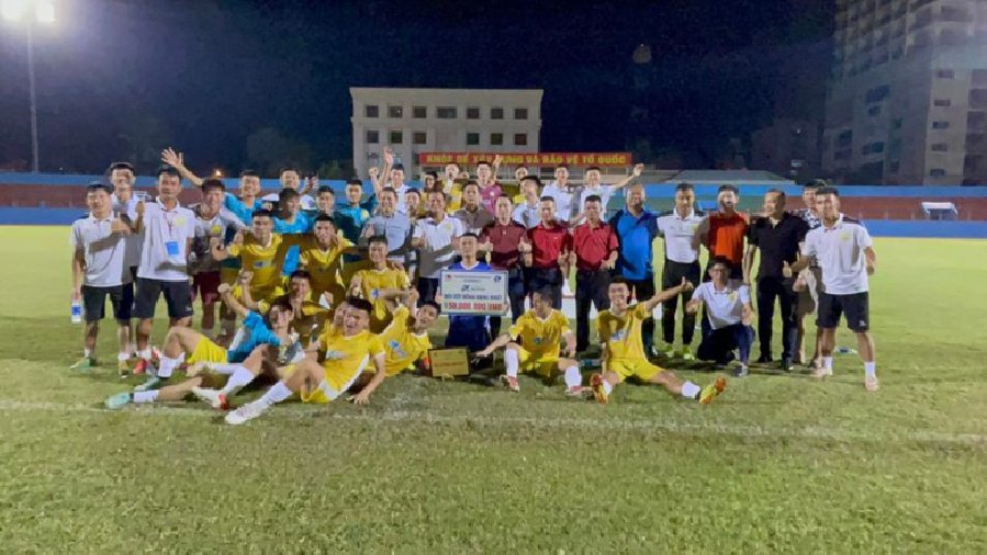 Kết quả Hòa Bình FC vs Đồng Nai: Thắng áp đảo, thầy trò HLV Quốc Vượng giành vé lên hạng 