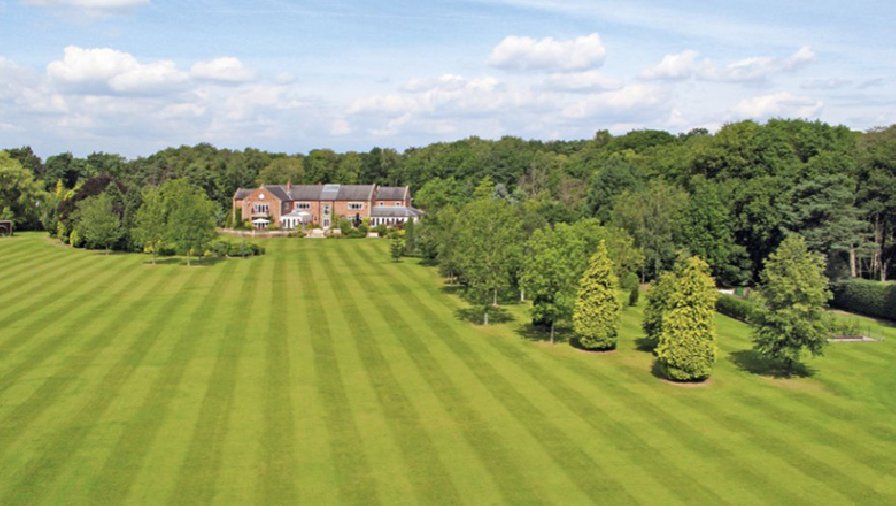Cận cảnh căn nhà 6 triệu bảng của Jack Grealish, có khu vườn rộng hơn cả sân Etihad