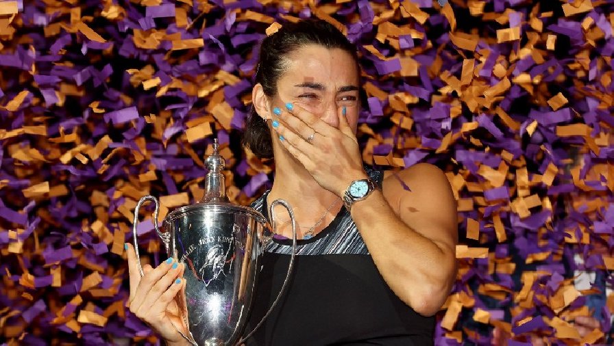Caroline Garcia đánh bại Sabalenka, vô địch WTA Finals 2022