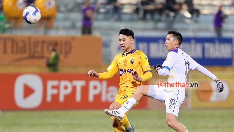 Kết quả bóng đá Hà Nội FC vs SLNA: Show diễn của Văn Quyết