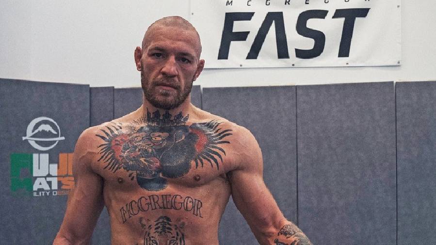 Conor McGregor thách thức Dustin Poirier đánh đôi công tại UFC 264
