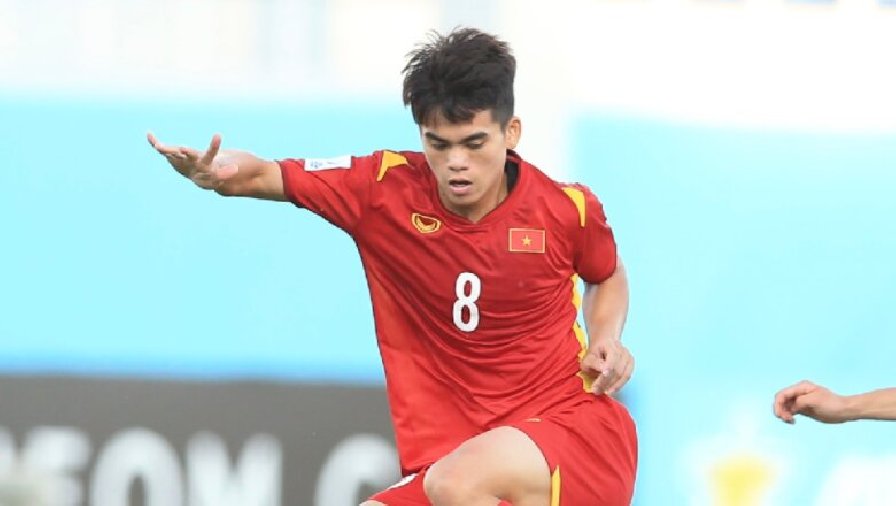 HLV Hoàng Anh Tuấn chọn hậu vệ trái cho U23 Việt Nam: Văn Khang hay... Đình Bắc?