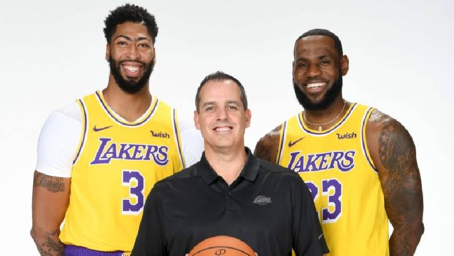 HLV của Los Angeles Lakers: 'Sợ gì play-in!'