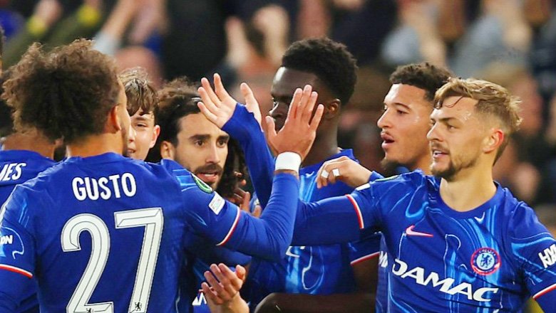 Chelsea nhẹ nhàng đi tiếp, Antony lại ghi bàn đưa đội nhà vào chung kết Cúp C3