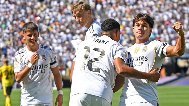 Trận PSG vs Real Madrid có nguy cơ bị hoãn vì mưa bão
