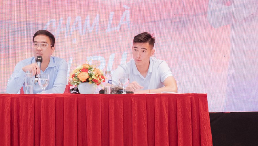 Quan Văn Chuẩn: Tôi sẽ chờ đợi cơ hội ra sân ở Hà Nội FC