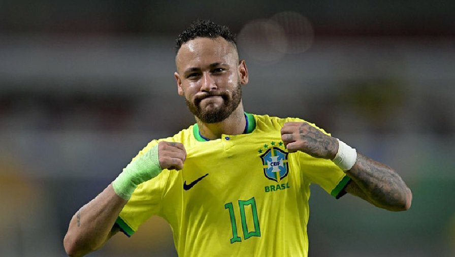 Neymar vượt qua 'Vua bóng đá' Pele, trở thành cầu thủ ghi bàn nhiều nhất lịch sử tuyển Brazil
