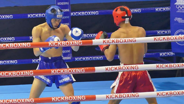 Võ sĩ Việt Nam nhận trận thua 'lạ' tại giải Kickboxing châu Á