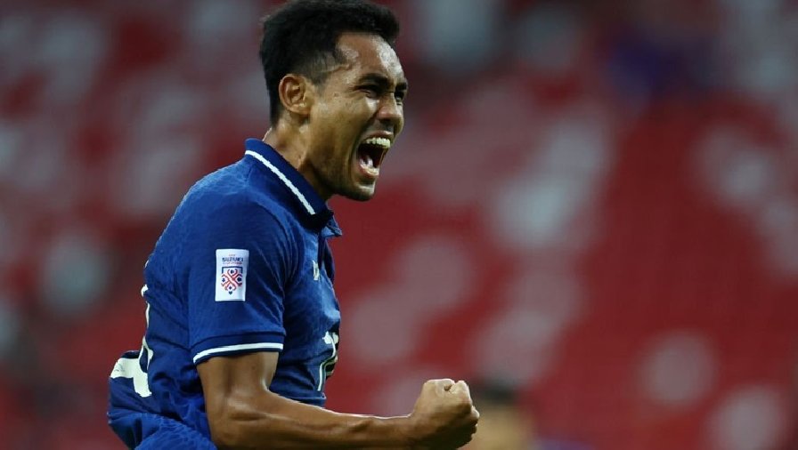 Dangda ghi bàn giúp Thái Lan dẫn trước Malaysia, vượt mặt Tiến Linh trong danh sách vua phá lưới