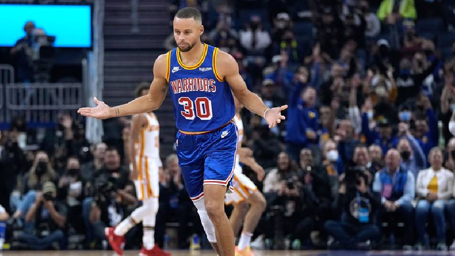 Steph Curry xoa dịu fan Warriors sau trận thua Jazz