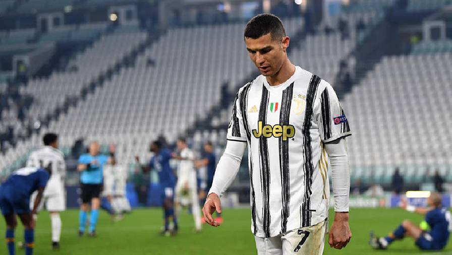 Ronaldo lập kỷ lục trong ngày buồn của Juventus