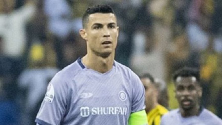 Ronaldo nổi cáu khi tịt ngòi, Al Nassr thất thế trong cuộc đua vô địch