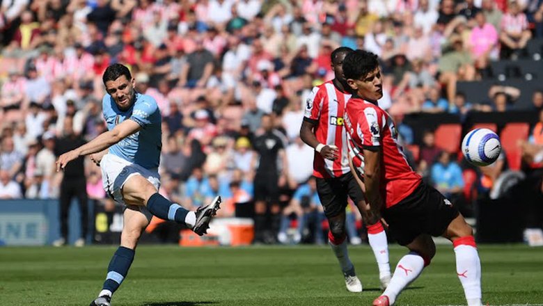 Man City bị đội bét bảng Ngoại hạng Anh cầm hòa