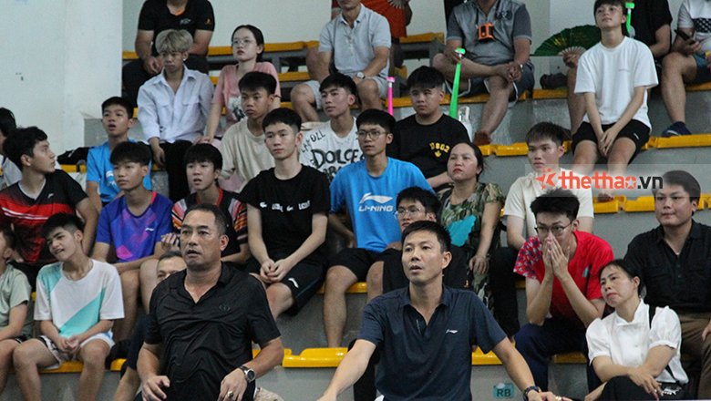 Hải Phòng thắng TP Hồ Chí Minh tại giải cầu lông trẻ toàn quốc nhờ khán giả cuồng nhiệt