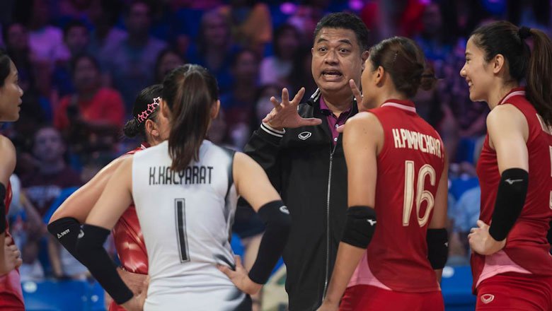 Tuyển bóng chuyền nữ Thái Lan tiếp tục thua, ngụp lặn tranh vé trụ hạng ở Volleyball Nations League 2025
