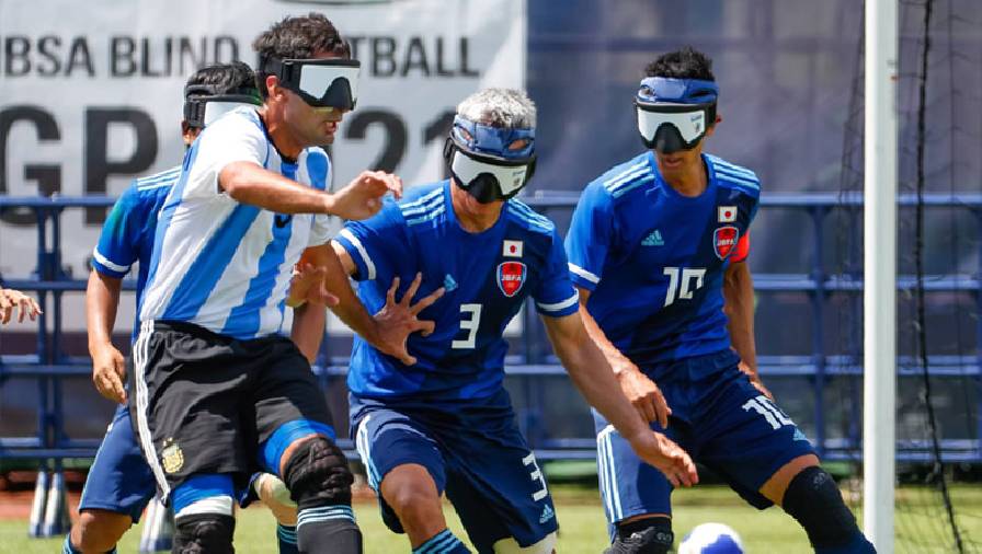 Thú vị Nhật Bản: Người mù cũng ra sân đá bóng như người thường, có cả Hiệp hội